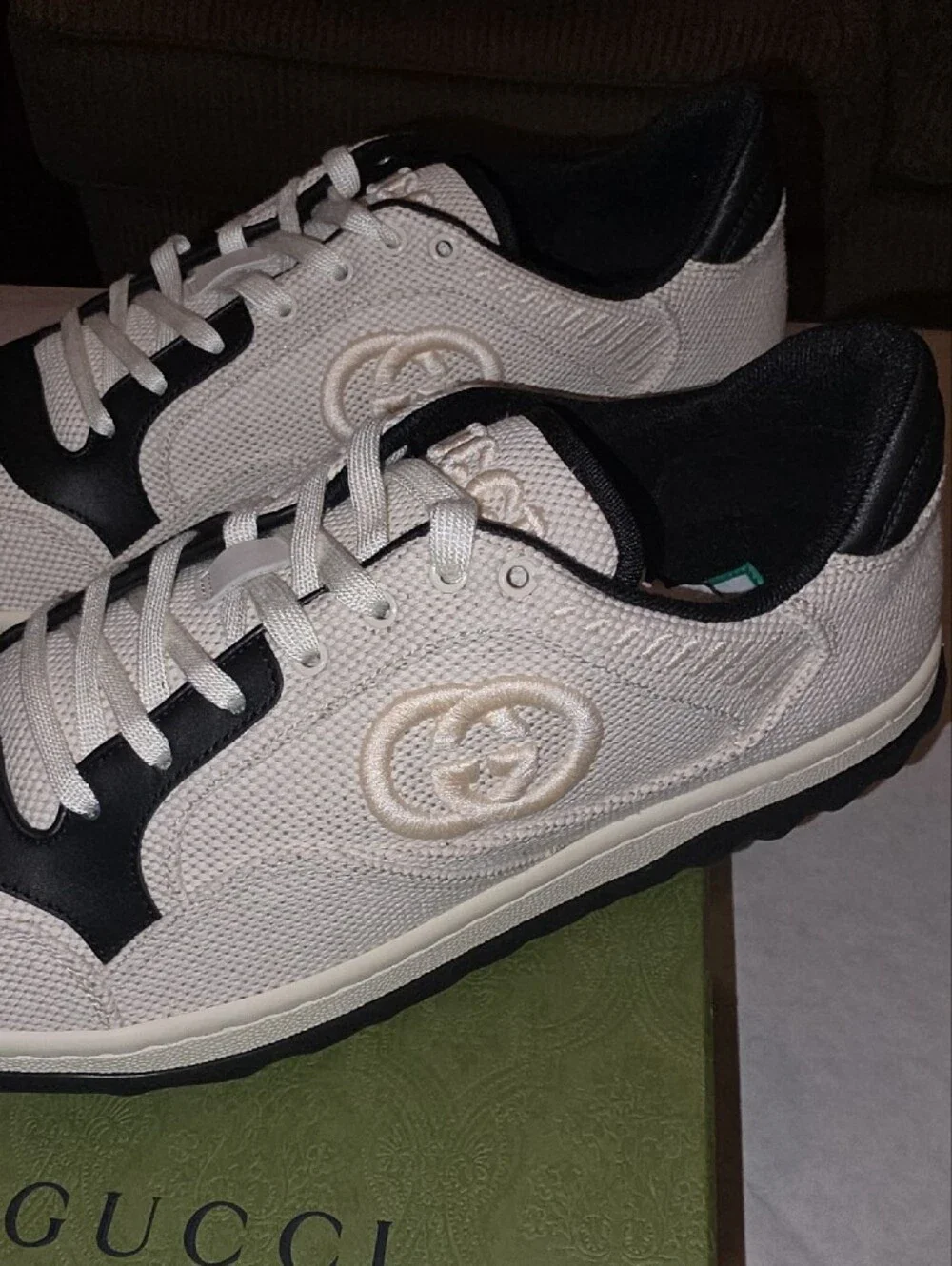 Gucci Men’s Cream & Black Canvas Low-Top Sneakers
